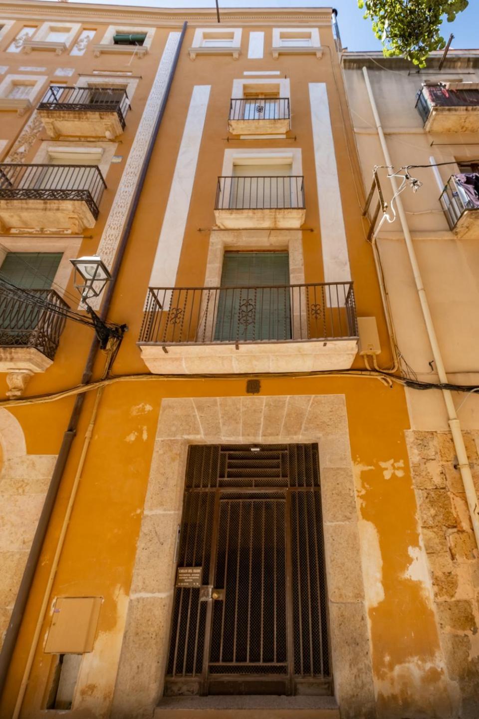 Apartamento En El Corazon De Tarragona. Planta Baja Con Patio. Exterior photo