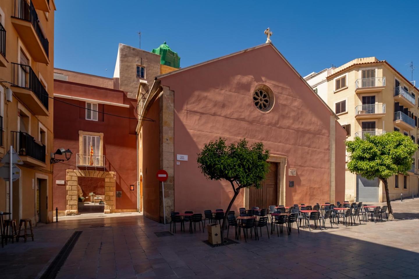 Apartamento En El Corazon De Tarragona. Planta Baja Con Patio. Exterior photo