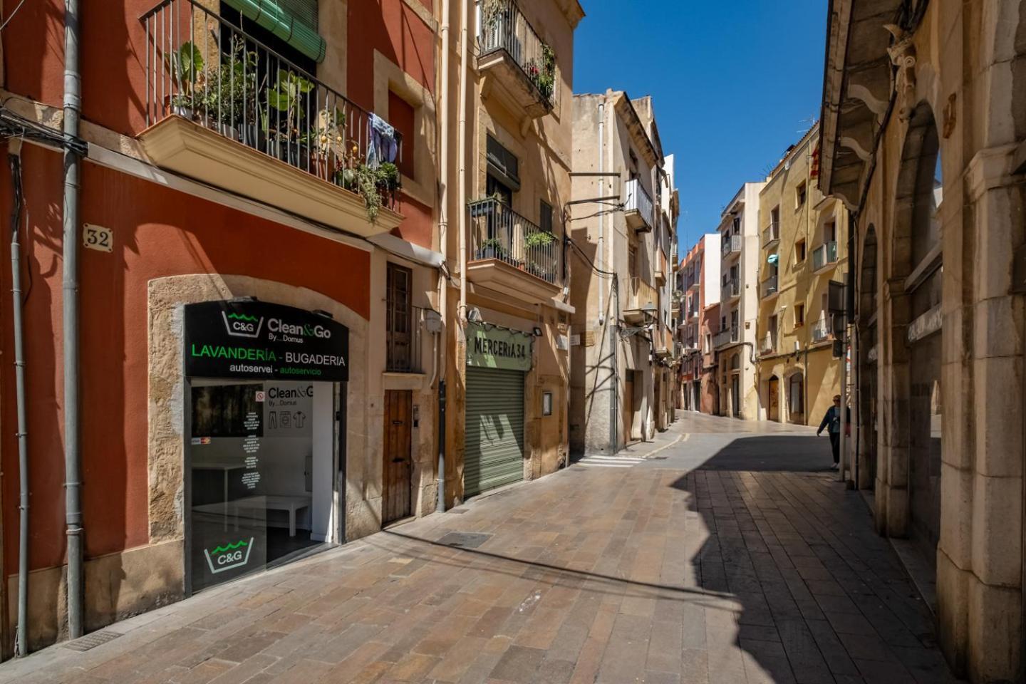Apartamento En El Corazon De Tarragona. Planta Baja Con Patio. Exterior photo