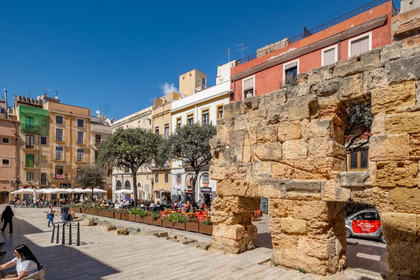 Apartamento En El Corazon De Tarragona. Planta Baja Con Patio. Exterior photo