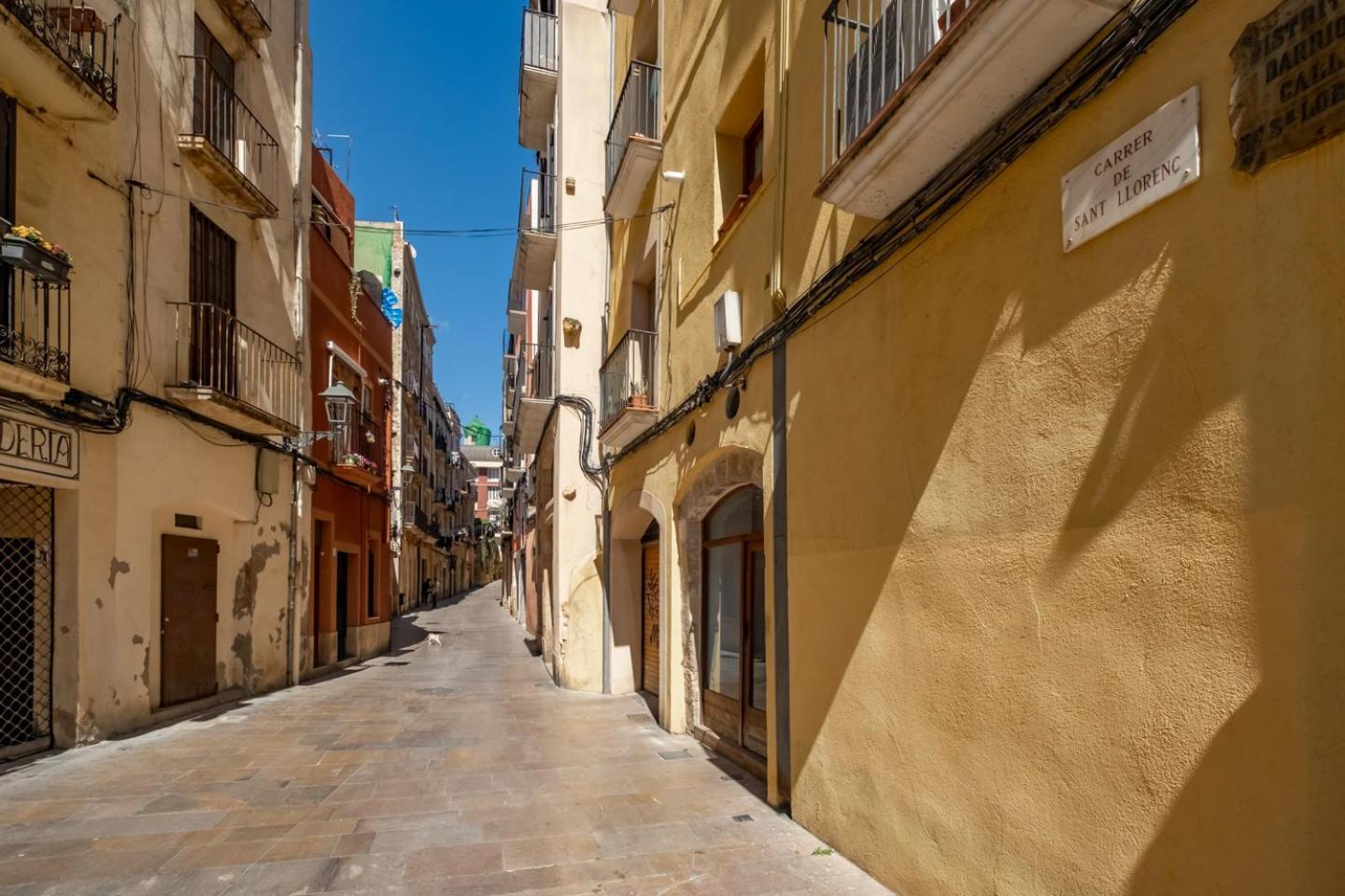 Apartamento En El Corazon De Tarragona. Planta Baja Con Patio. Exterior photo